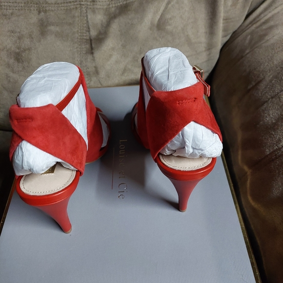 LOUISE et Cie Red Heel Sandals - Picture 6 of 8